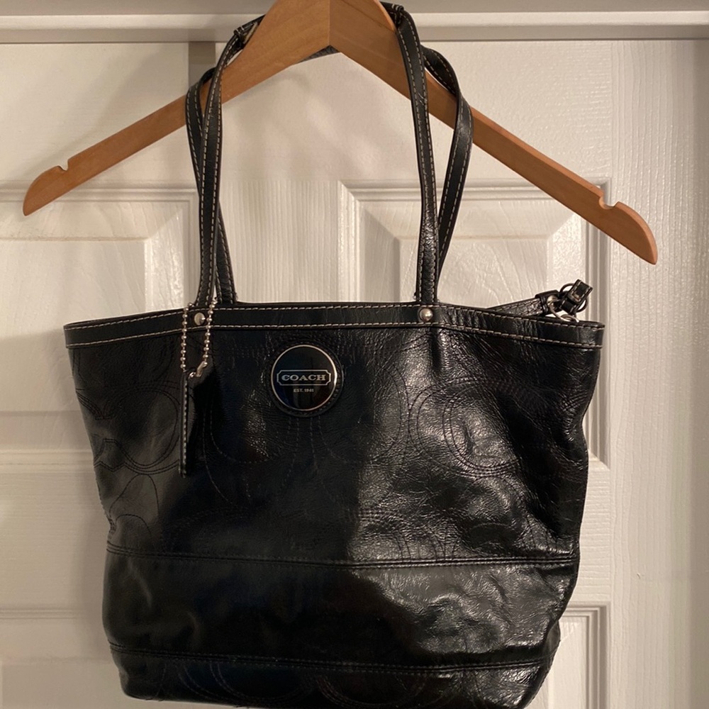 Medium Sized Coach Bucket Handbag